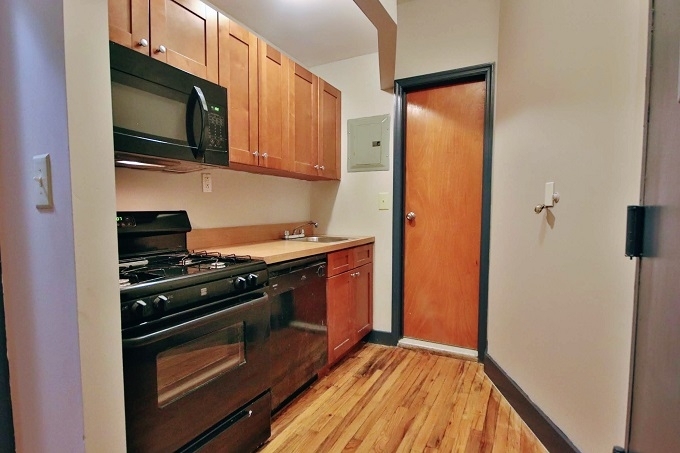 516 East 5th Street - Photo 2