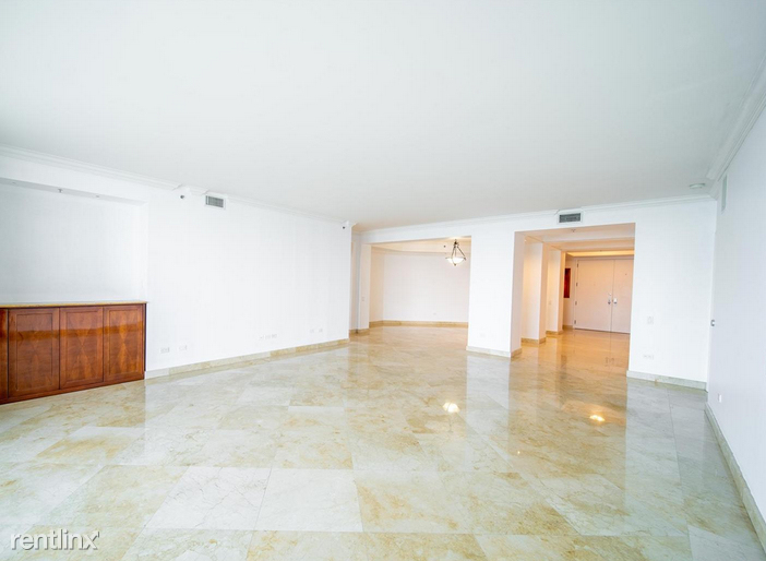 808 Brickell Key Dr - Photo 2