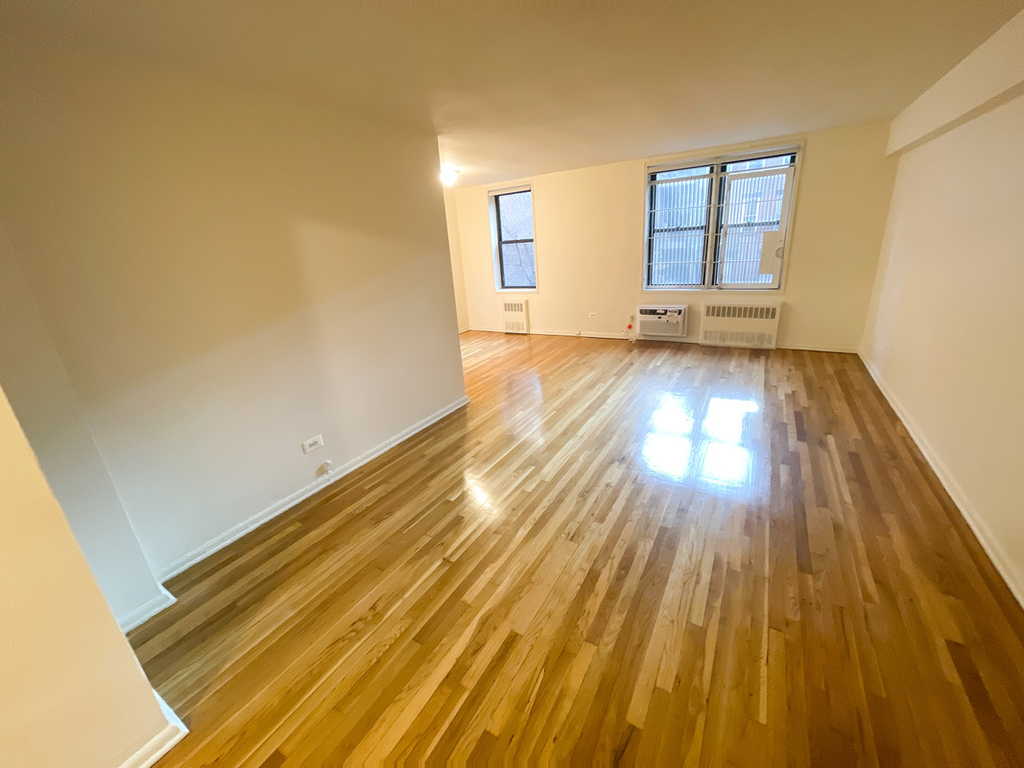 320 West 56th Street - Photo 0