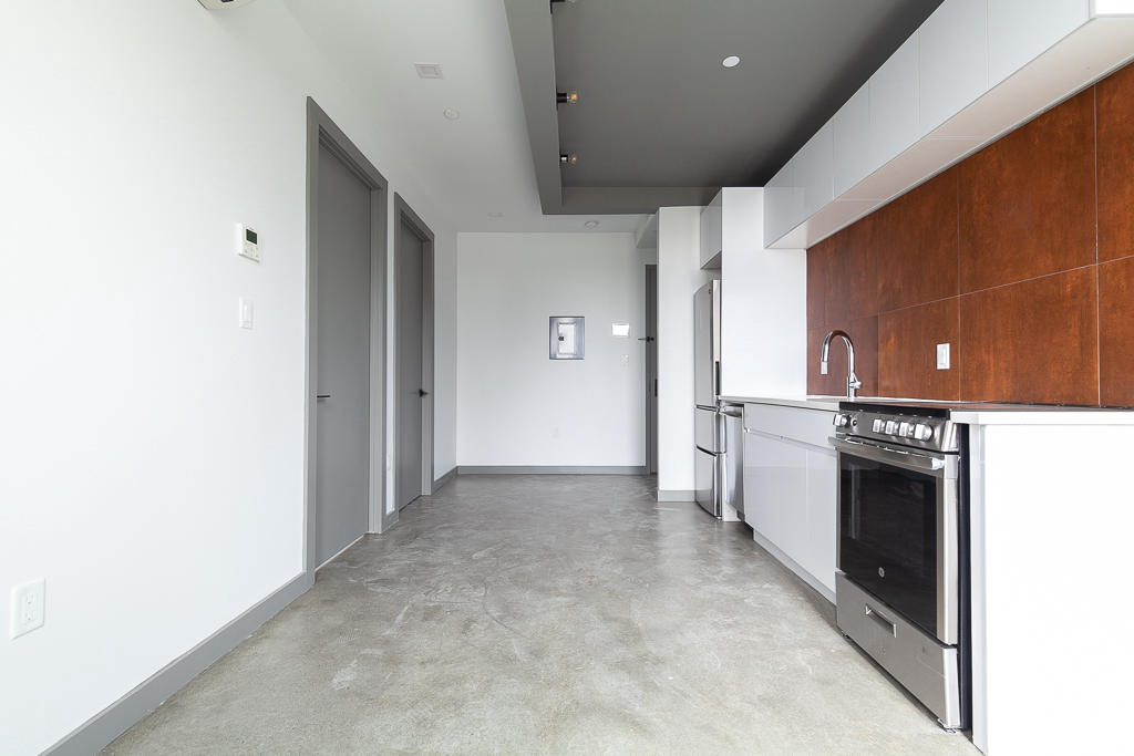 410 Tompkins Avenue - Photo 9