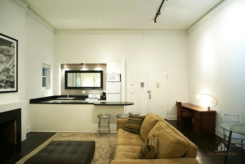 53 East 67th Street - Photo 2