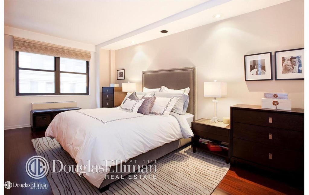 116 Central Park South - Photo 3