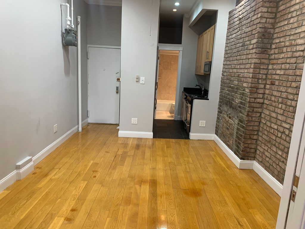 493 2nd Avenue - Photo 1