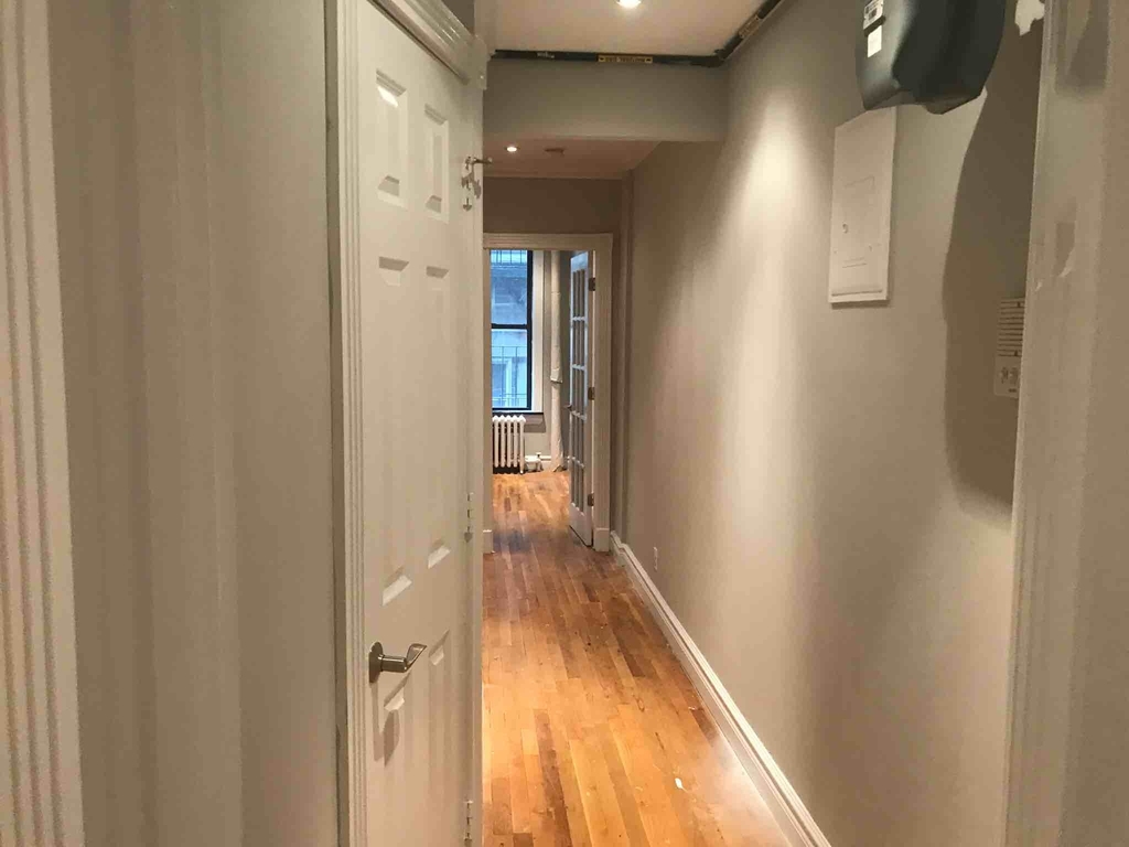 221 East 23rd Street - Photo 6