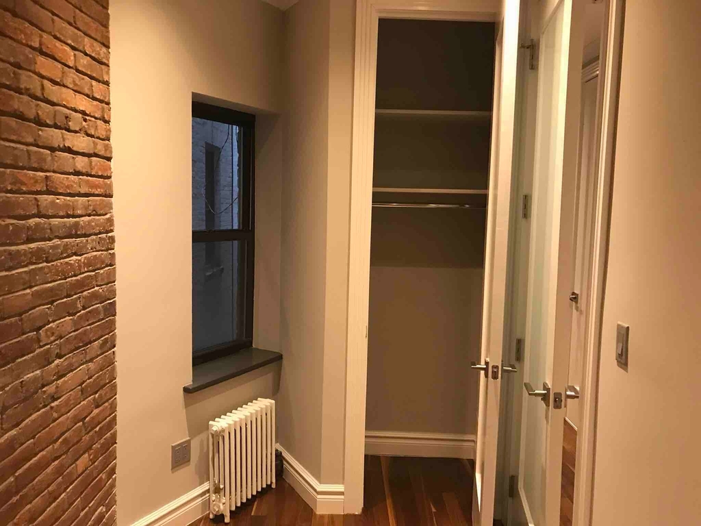 208 East 25th Street - Photo 6