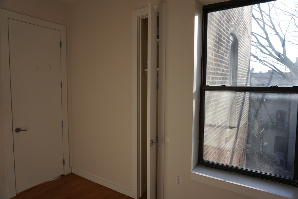 662 Park Place - Photo 3