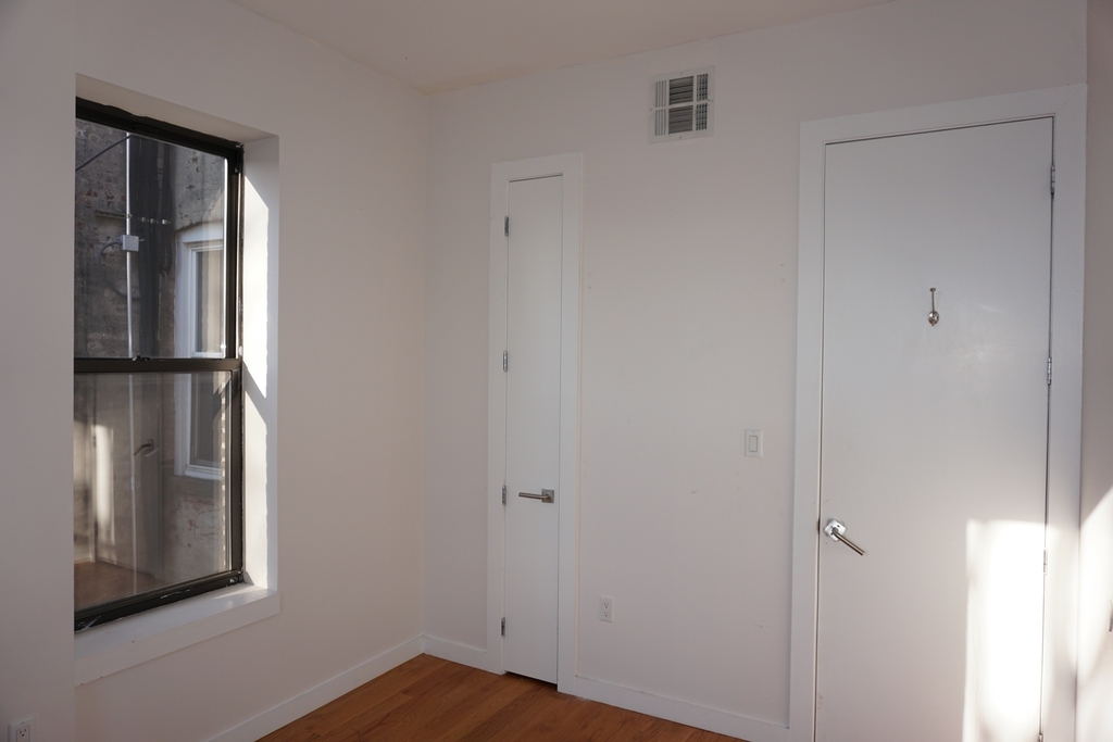 662 Park Place - Photo 5