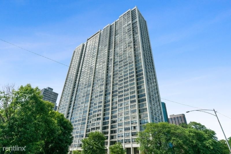 2800 North Lake Shore Drive West 2907 - Photo 16