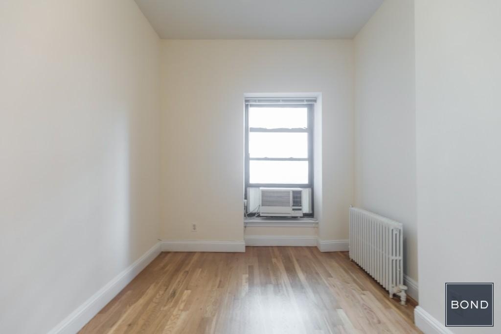 126 East 24th Street - Photo 3