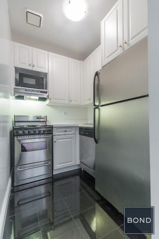 126 East 24th Street - Photo 9