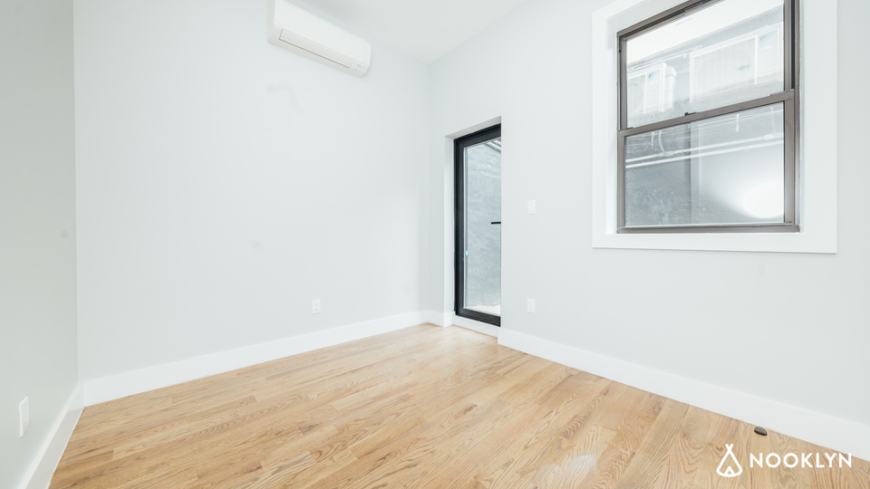 644 Lorimer Street - Photo 9