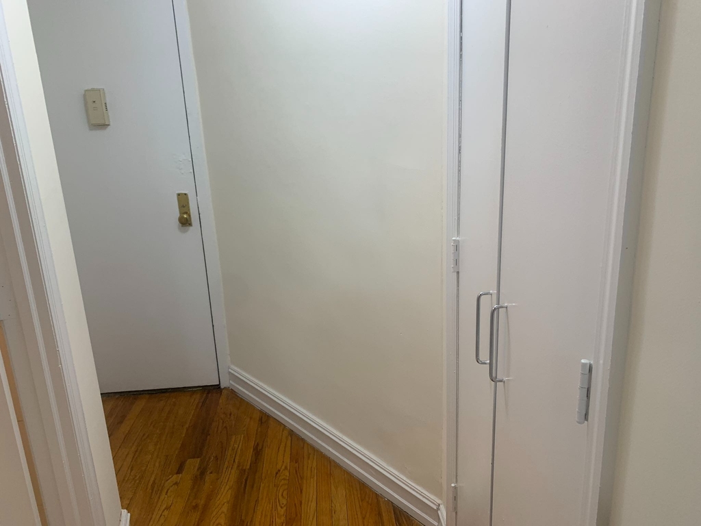 238 East 36th Street - Photo 5