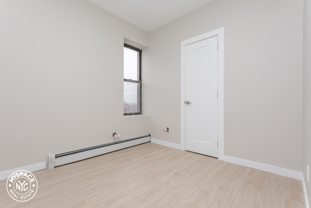 879 Dekalb Avenue - Photo 3