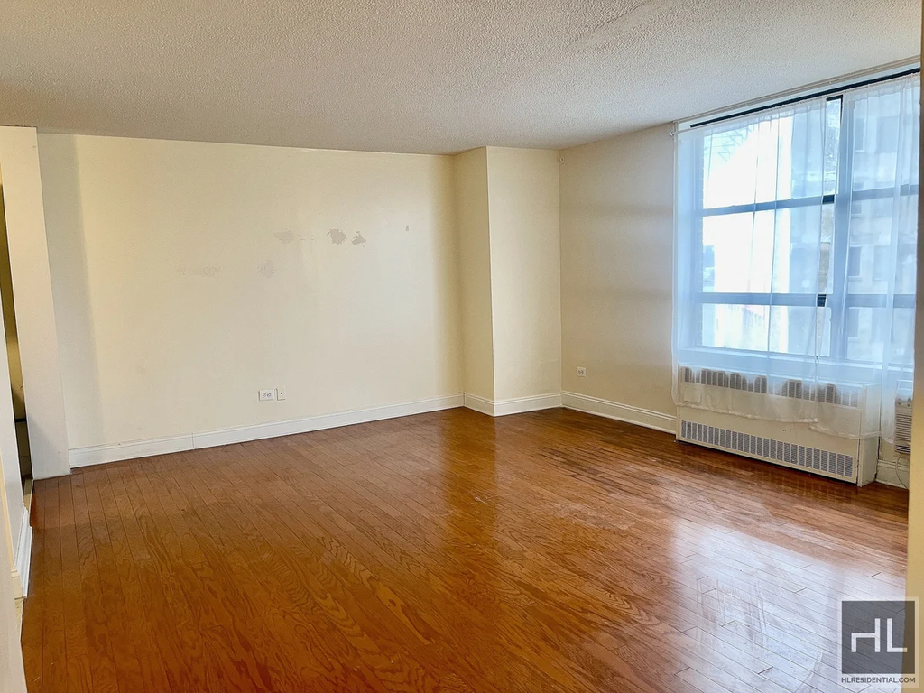 3333 Broadway - Photo 1