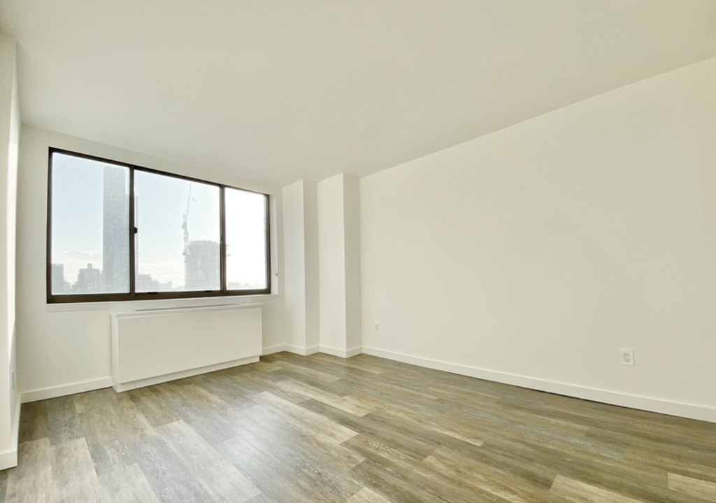 520 West 43rd Street - Photo 7