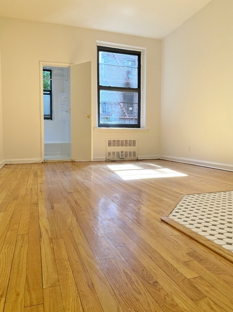 512 East 88th Street - Photo 3