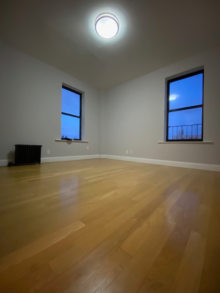 501 West 110th Street - Photo 4