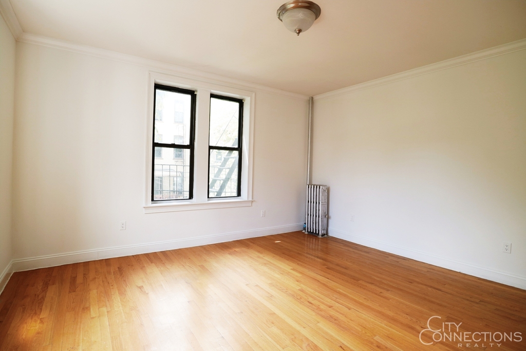 288 6th St - Photo 2