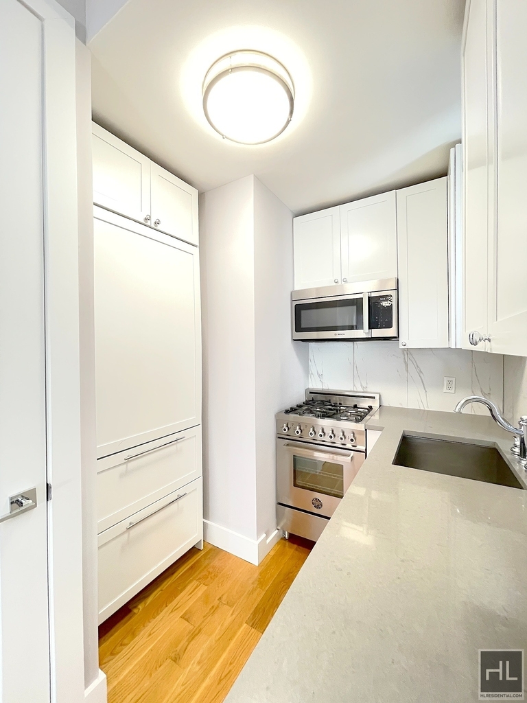 252 West 76 Street - Photo 3