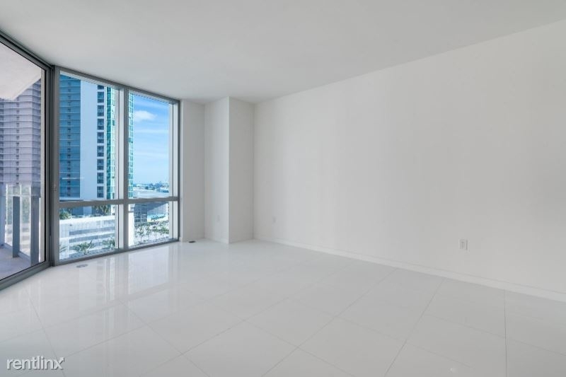 851 1st Ave 2305 - Photo 4