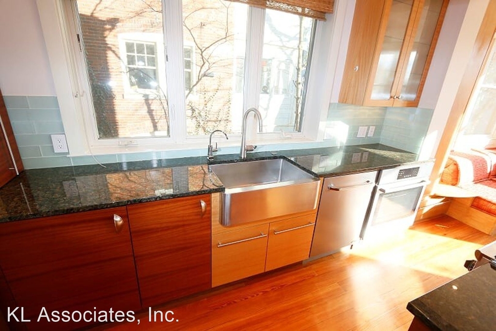 3110 Hawthorne Street Nw - Photo 8