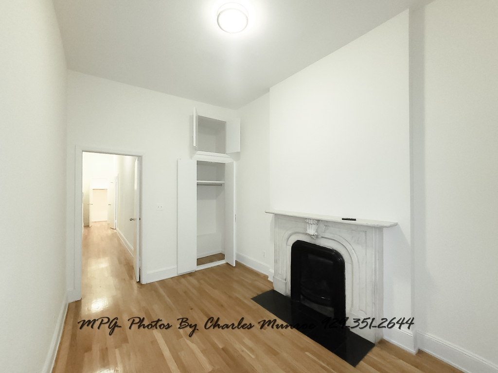 130 East 24th Street - Photo 6