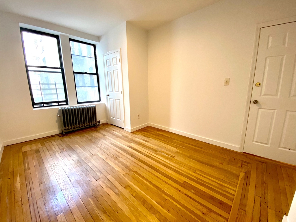 3621 Broadway - Photo 3