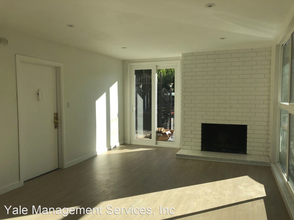 2441 N. Beachwood Drive. - Photo 25