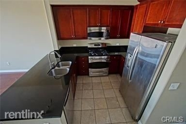 629 Traction Ave Apt 439 - Photo 2