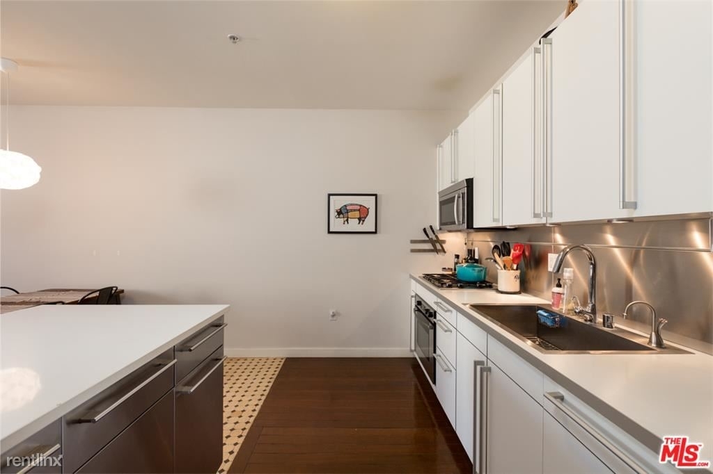 257 S Spring St Apt 4p - Photo 8