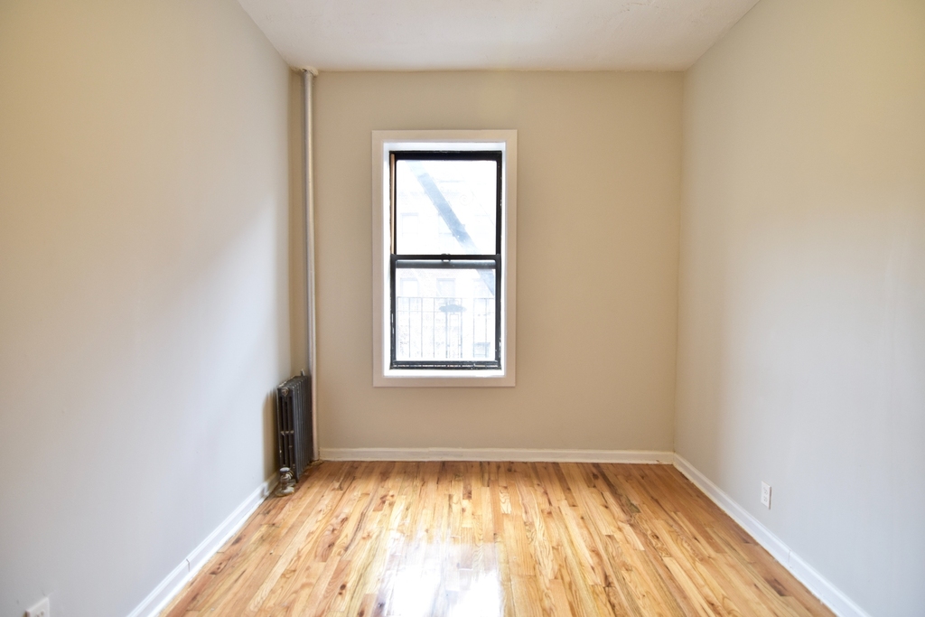 540 West 189th Street - Photo 4