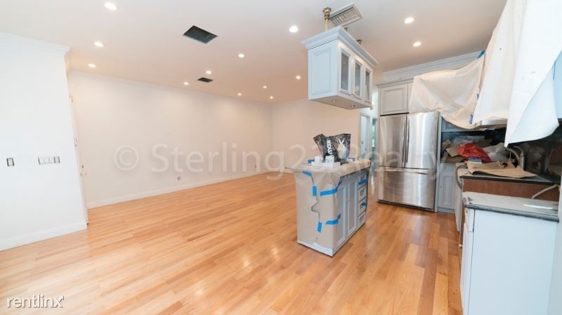 20-11 45th Street 3 - Photo 1