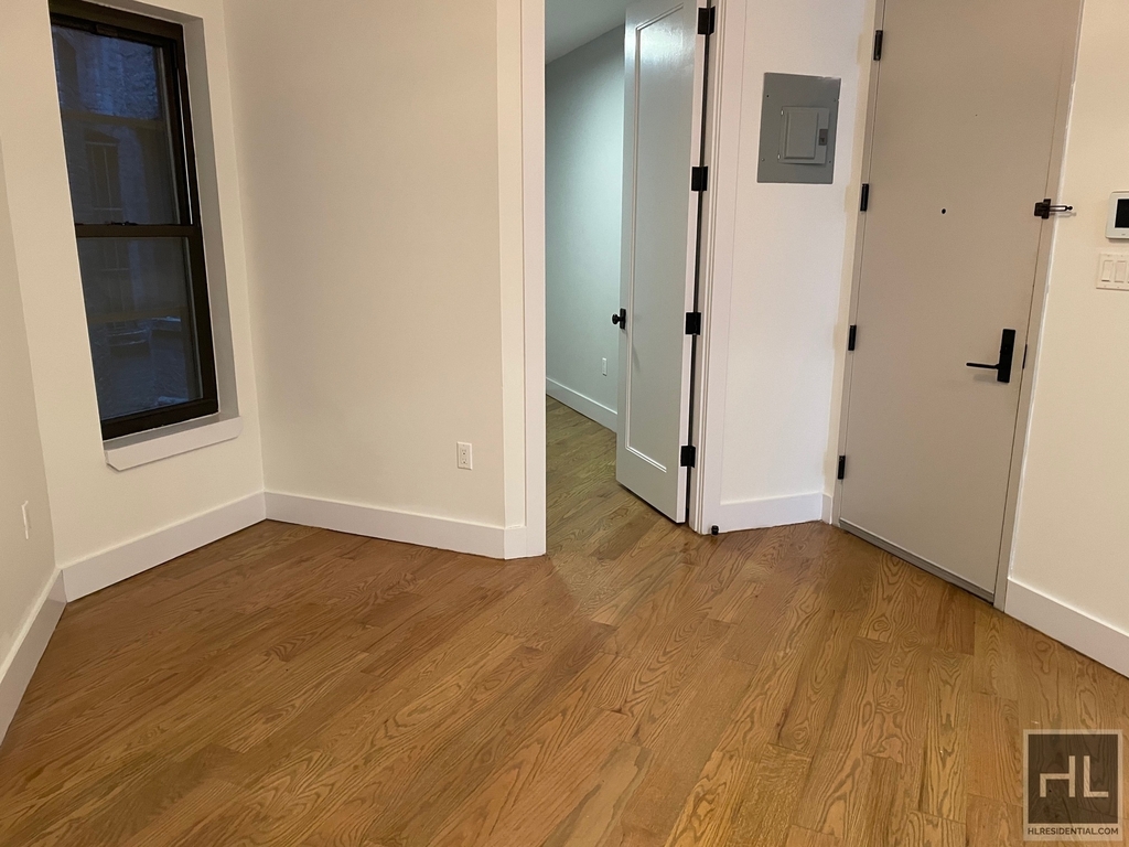 677 Vanderbilt Avenue - Photo 3