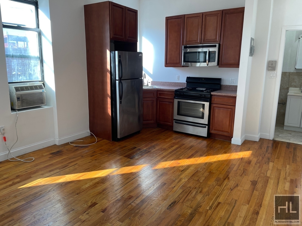 526 Lafayette Avenue - Photo 1