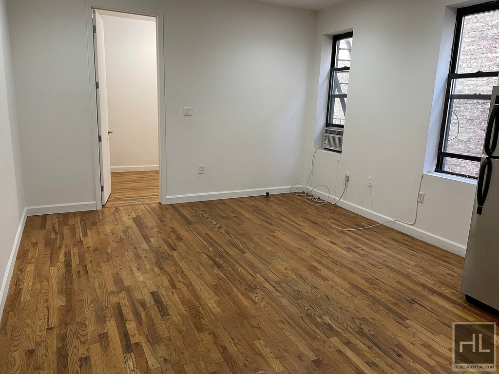 526 Lafayette Avenue - Photo 4