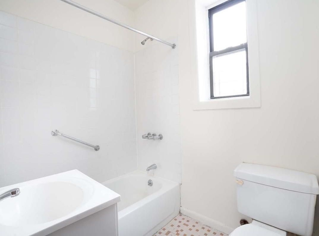 424 East 116th Street - Photo 4