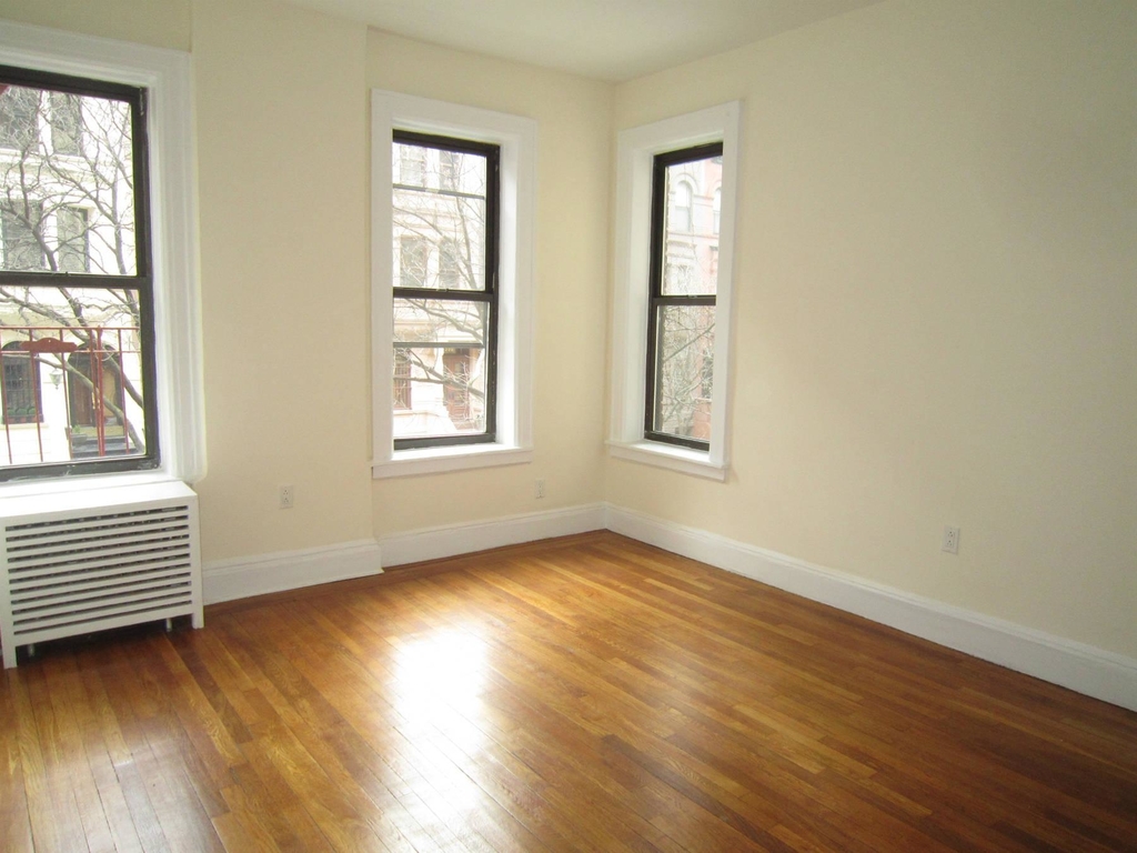 325 W 71st Street - Photo 0