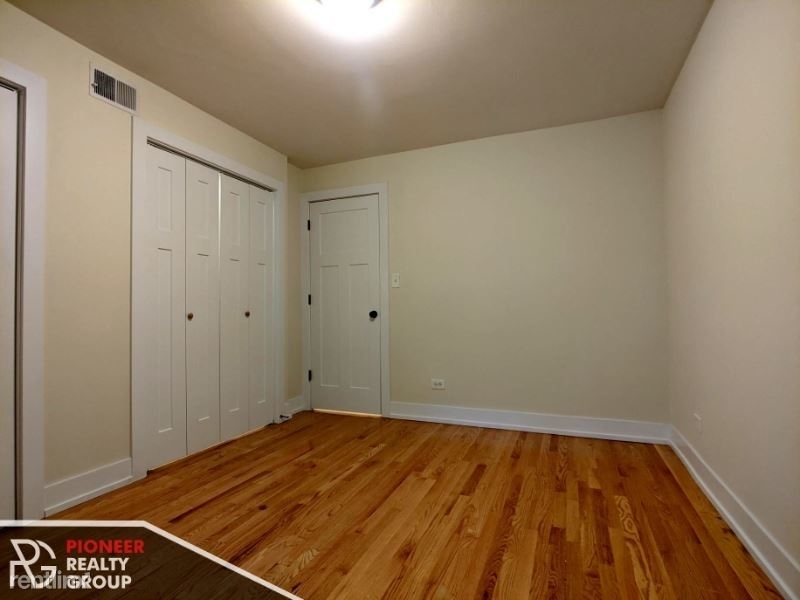 555 W Arlington Pl 202 - Photo 5