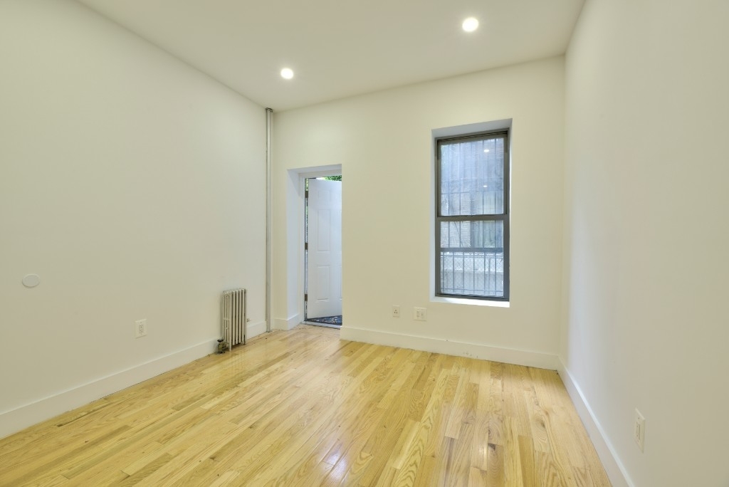 411 W 48th Street - Photo 1