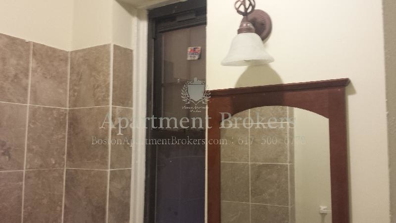 139 Hemenway St. - Photo 9