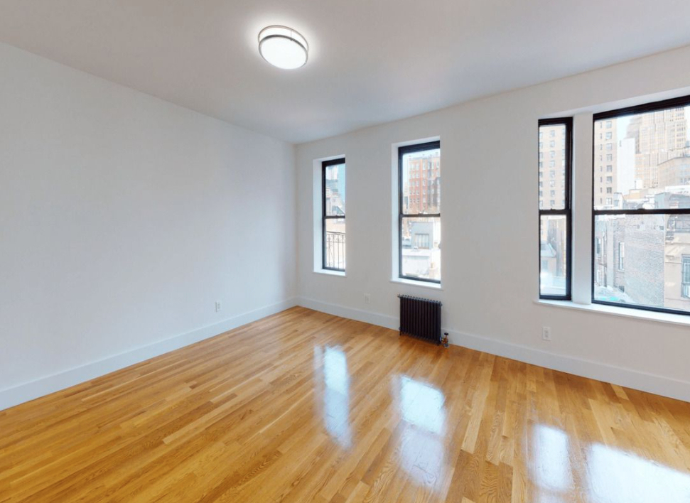 214 West 21st Street - Photo 2