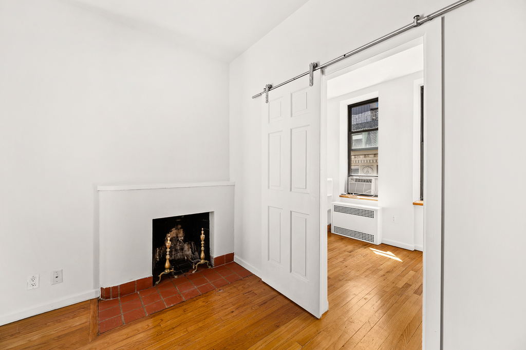 121 Madison Avenue - Photo 1