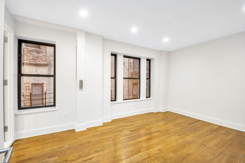 157 East 81st Street - Photo 3