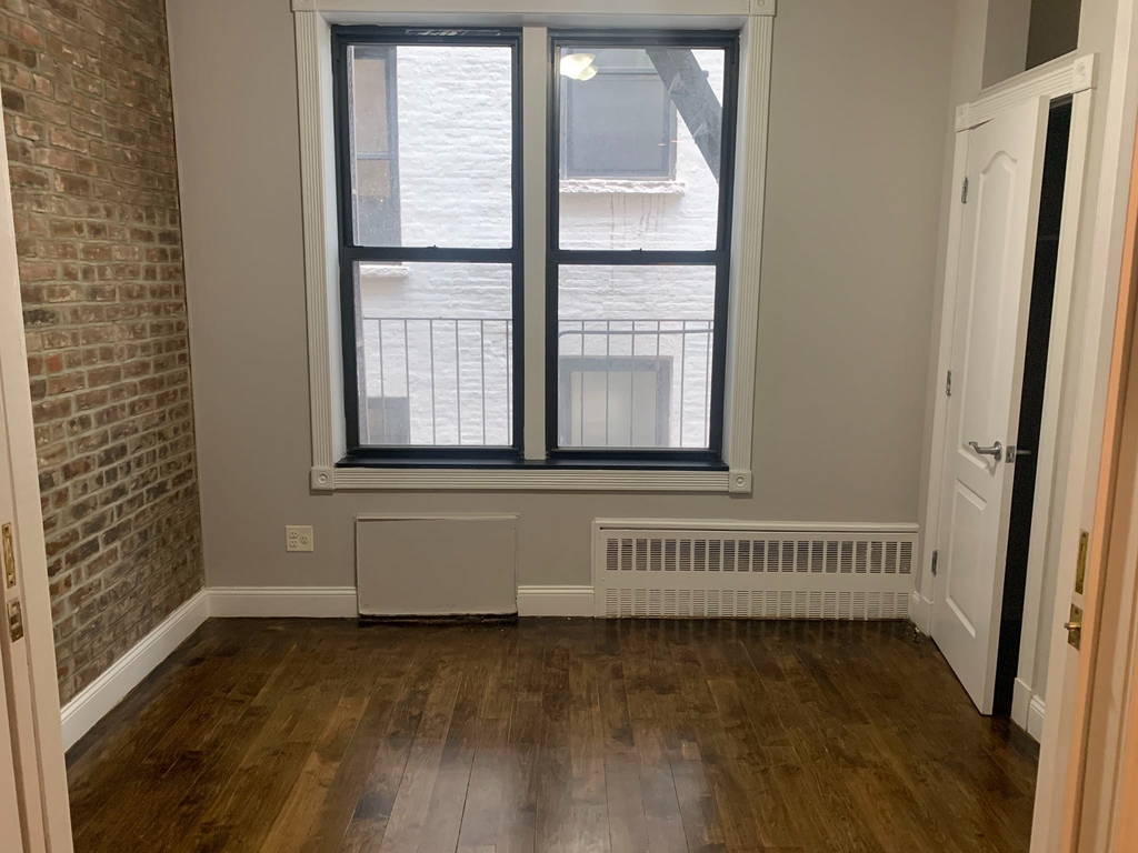 209 East 25th Street - Photo 2