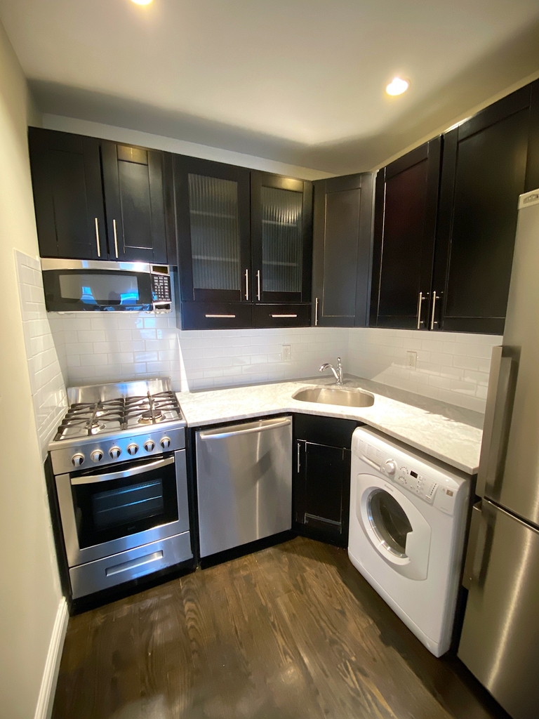 448 West 19th Street - Photo 3