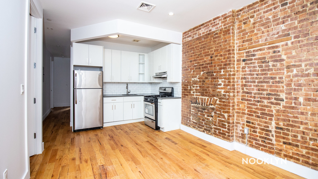 84 Mac Donough Street - Photo 1