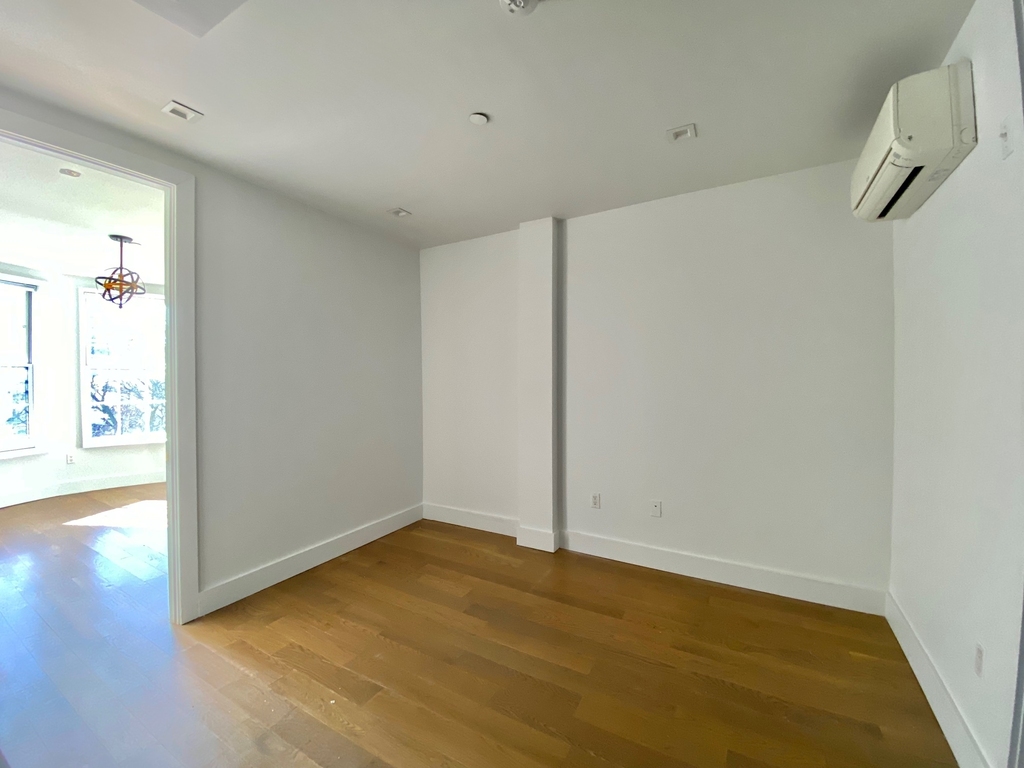 473 Park Place - Photo 1