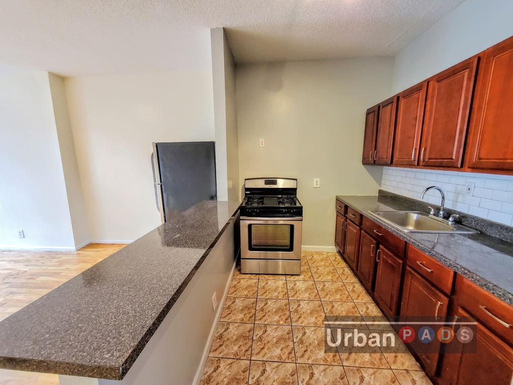 874 Dekalb Avenue - Photo 3