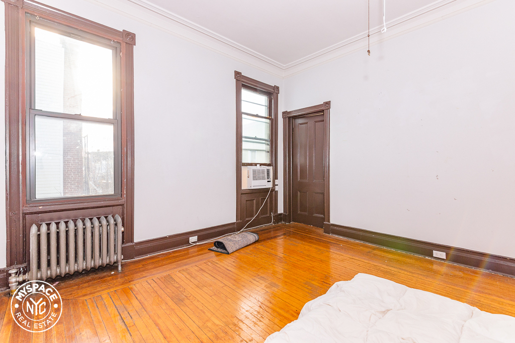 712 Bushwick Avenue - Photo 10