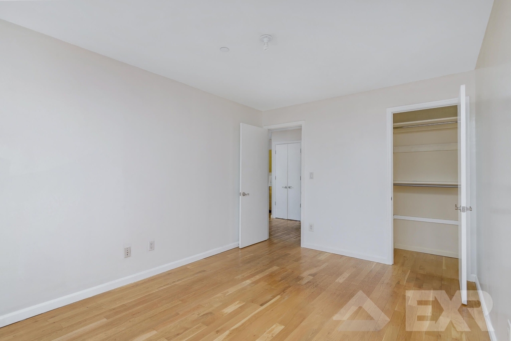 737 Dekalb Avenue - Photo 1